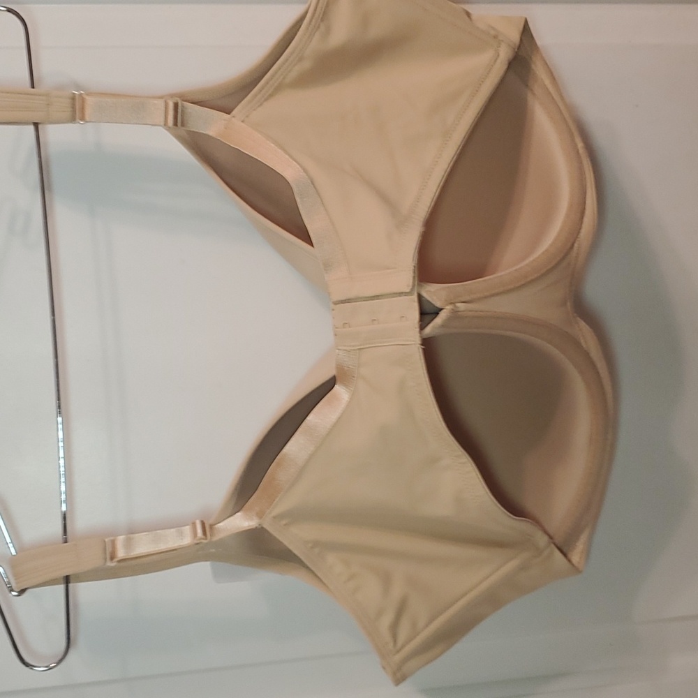 NWT many sizes! Essential Body Wear Abbie Bras - Picture 5 of 6